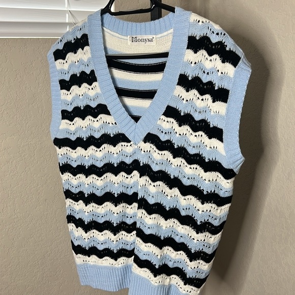 515 - Monysa NWOT Blue/Black & White Sweater Vest, Size Medium - Picture 2 of 6